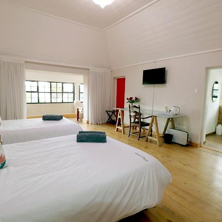 The Place Muizenberg Bed and Breakfast Esterno foto